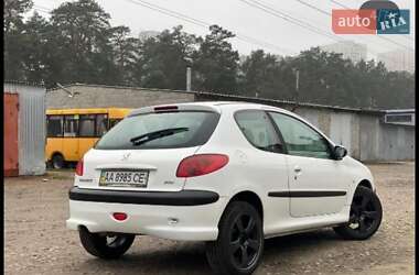 Хэтчбек Peugeot 206 2004 в Киеве