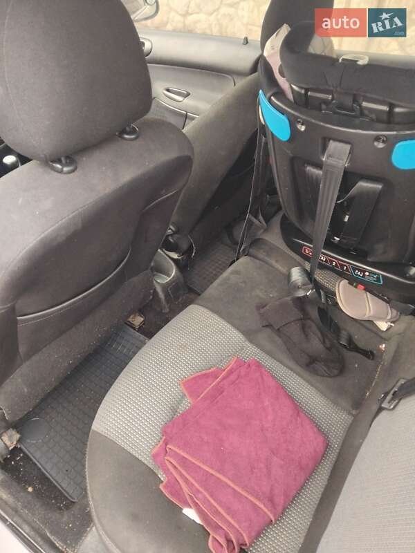 Хэтчбек Peugeot 206 2005 в Виннице