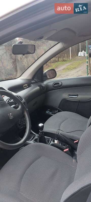 Седан Peugeot 206 2007 в Ужгороде