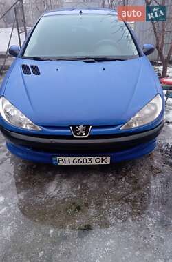 Хэтчбек Peugeot 206 2005 в Раздельной