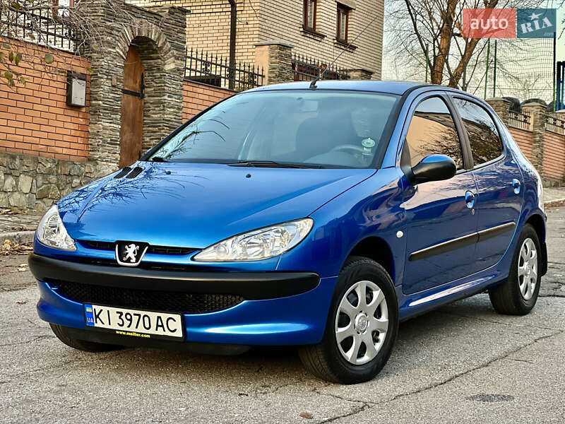Хэтчбек Peugeot 206 2004 в Киеве фото Хэтчбек Peugeot 206 2004 в Киеве