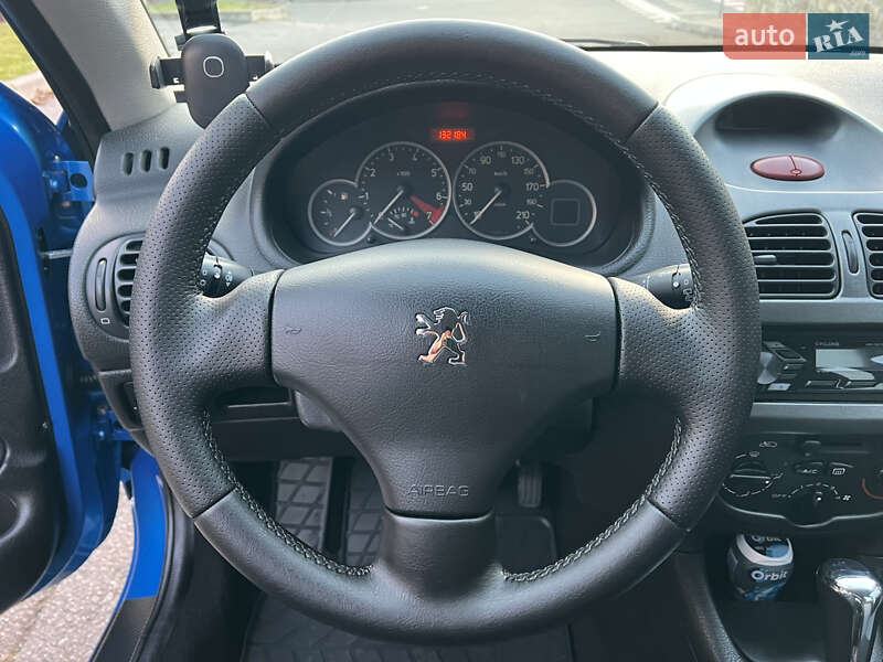 Хэтчбек Peugeot 206 2004 в Киеве фото 52 Хэтчбек Peugeot 206 2004 в Киеве