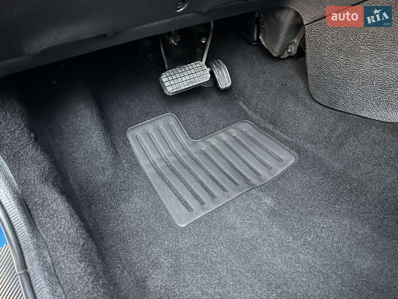 Хэтчбек Peugeot 206 2004 в Киеве фото 55 Хэтчбек Peugeot 206 2004 в Киеве