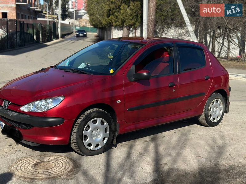Хэтчбек Peugeot 206 2008 в Киеве