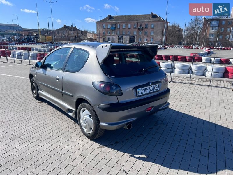 Хэтчбек Peugeot 206 1999 в Виннице