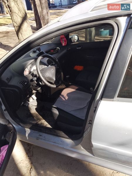 Универсал Peugeot 206 2004 в Киеве фото 2 Универсал Peugeot 206 2004 в Киеве