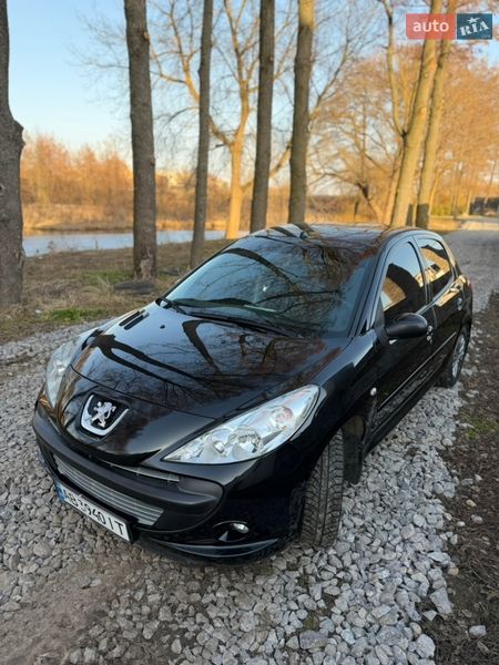 Седан Peugeot 206 2011 в Виннице