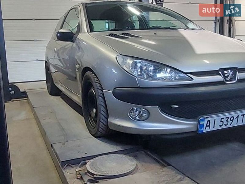 Седан Peugeot 206 2005 в Києві
