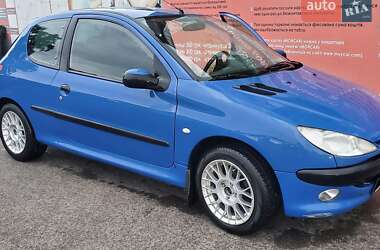 Хетчбек Peugeot 206 2002 в Києві