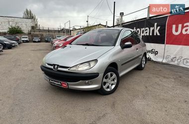 Хэтчбек Peugeot 206 2002 в Запорожье