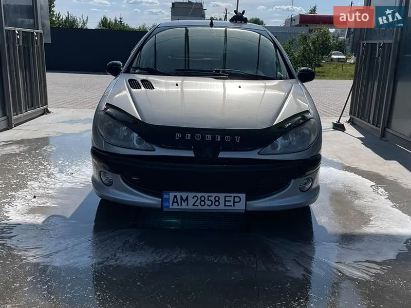 Peugeot 206