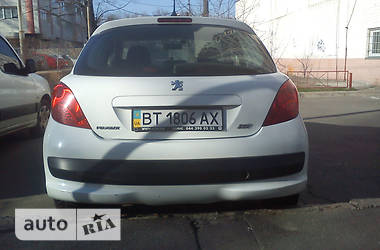 Хетчбек Peugeot 207 2008 в Києві