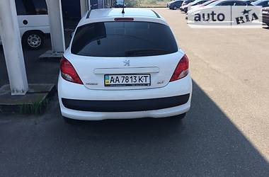 Хэтчбек Peugeot 207 2011 в Киеве