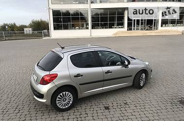 Хэтчбек Peugeot 207 2007 в Ивано-Франковске