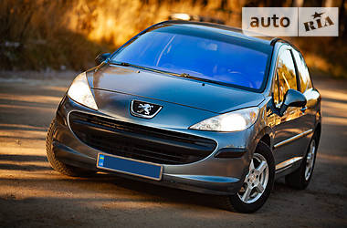 Хетчбек Peugeot 207 2006 в 