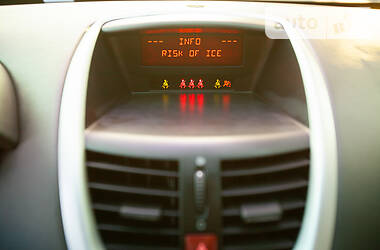Хетчбек Peugeot 207 2006 в 
