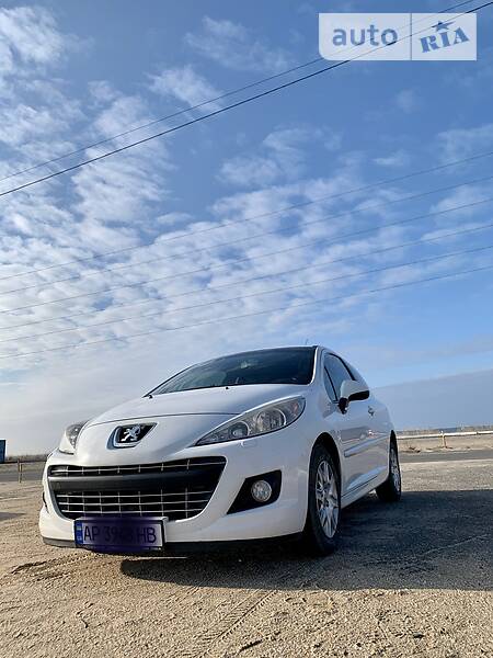 Хетчбек Peugeot 207 2011 в Бердянську фото Хетчбек Peugeot 207 2011 в Бердянську