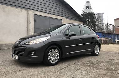 Хэтчбек Peugeot 207 2010 в Тернополе