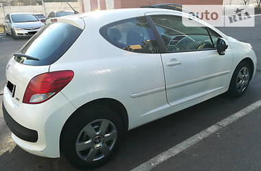 Хетчбек Peugeot 207 2012 в Києві