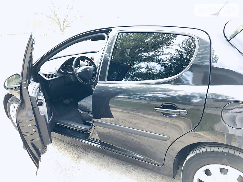 Хетчбек Peugeot 207 2008 в Миколаєві фото 3 Хетчбек Peugeot 207 2008 в Миколаєві