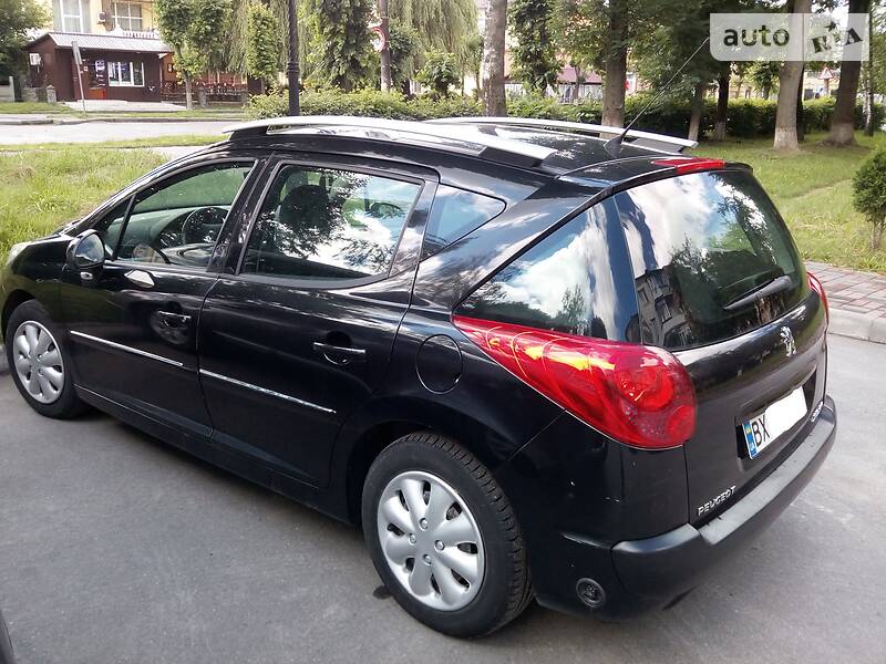 Універсал Peugeot 207 2011 в Шепетівці