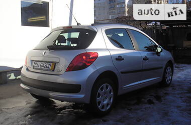 Хэтчбек Peugeot 207 2009 в Ковеле