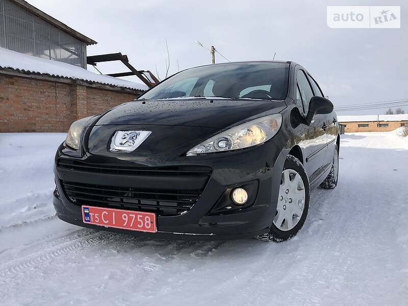 Хэтчбек Peugeot 207 2011 в Луцке