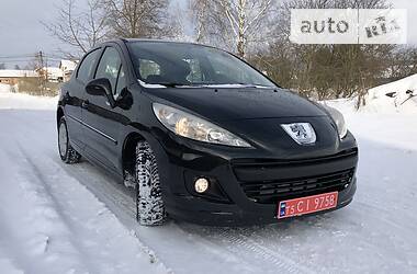 Хэтчбек Peugeot 207 2011 в Луцке