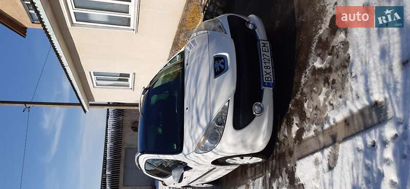 Универсал Peugeot 207 2009 в Хмельницком