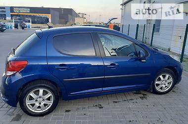 Хэтчбек Peugeot 207 2009 в Софиевской Борщаговке