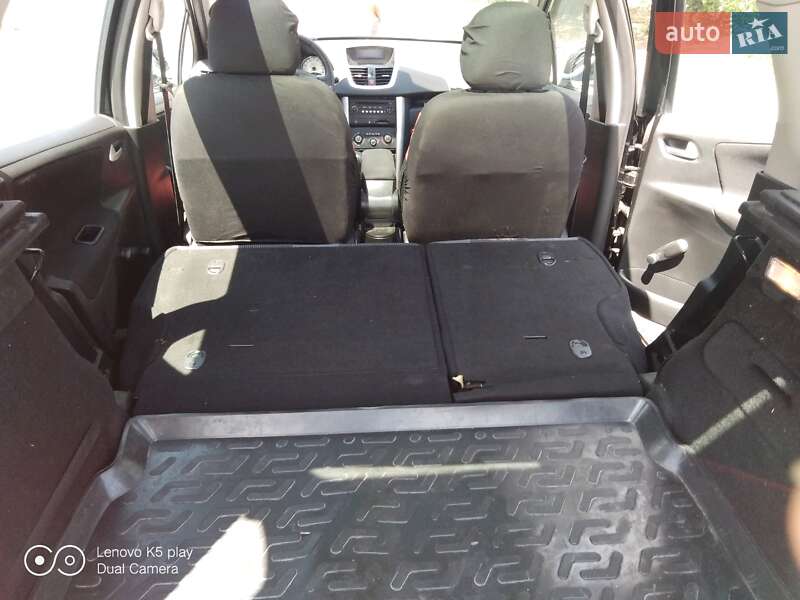 Універсал Peugeot 207 2011 в Кам'янському