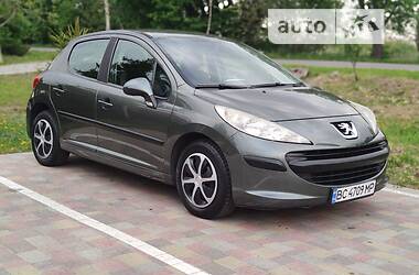 Хэтчбек Peugeot 207 2008 в Ровно