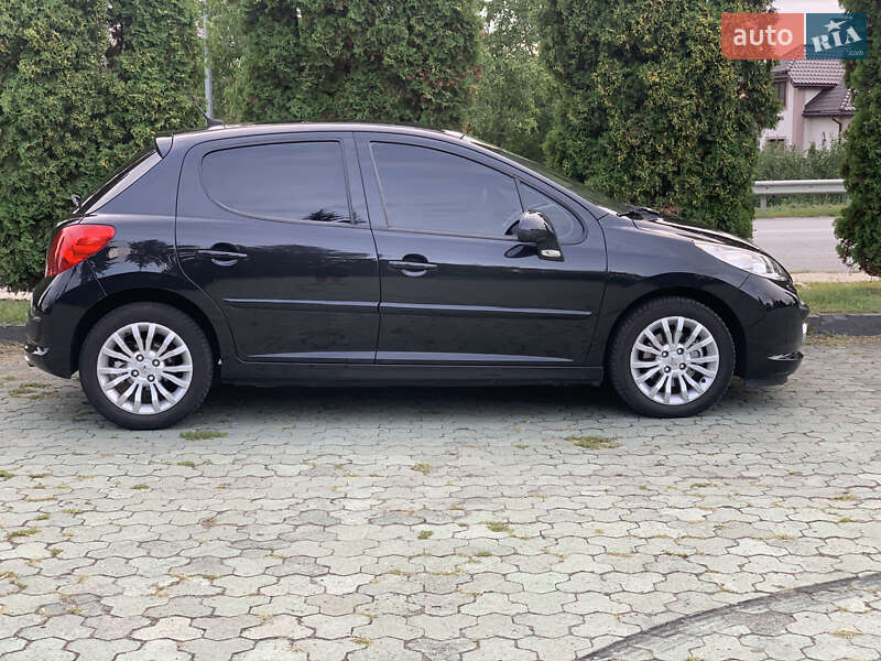 Хэтчбек Peugeot 207 2008 в Дубно фото 12 Хэтчбек Peugeot 207 2008 в Дубно