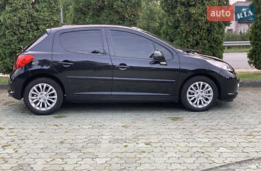 Хэтчбек Peugeot 207 2008 в Дубно