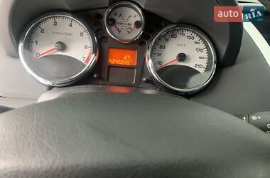 Хетчбек Peugeot 207 2011 в Києві