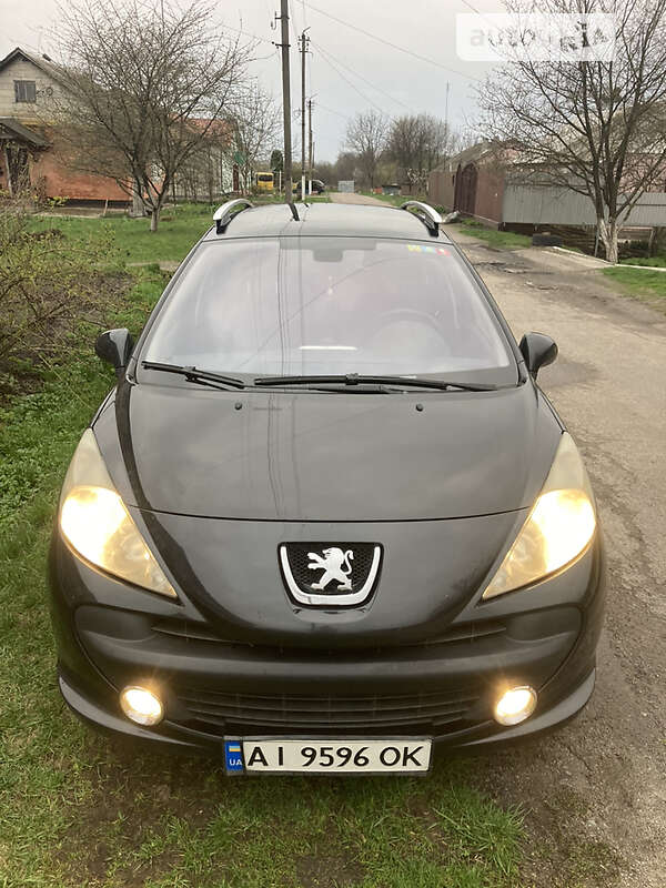 Універсал Peugeot 207 2008 в Узині