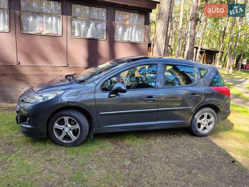 Универсал Peugeot 207 2009 в Киеве