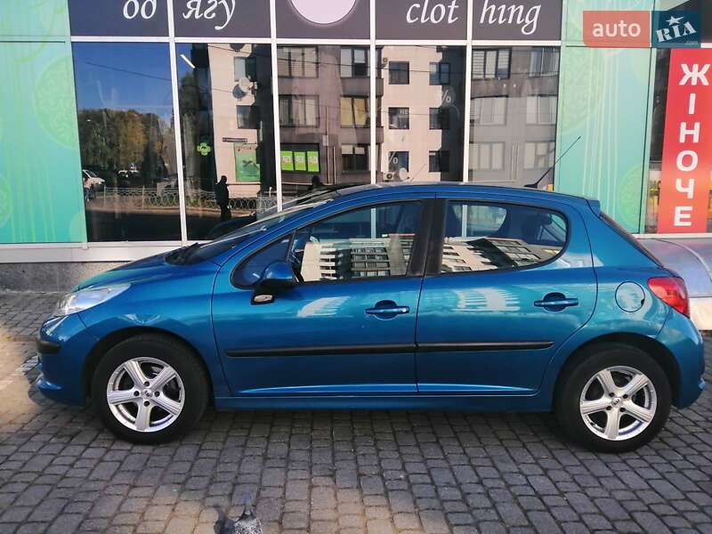 Хетчбек Peugeot 207 2008 в Рівному