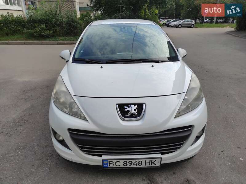 Хэтчбек Peugeot 207 2012 в Львове