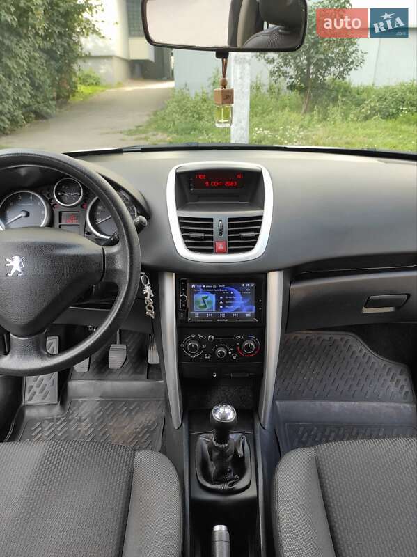 Хэтчбек Peugeot 207 2012 в Львове