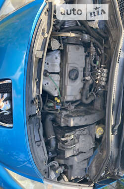 Хэтчбек Peugeot 207 2011 в 