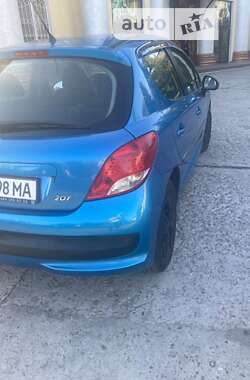 Хэтчбек Peugeot 207 2011 в 