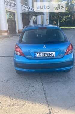 Хэтчбек Peugeot 207 2011 в 