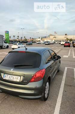 Хэтчбек Peugeot 207 2006 в Львове