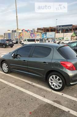 Хэтчбек Peugeot 207 2006 в Львове