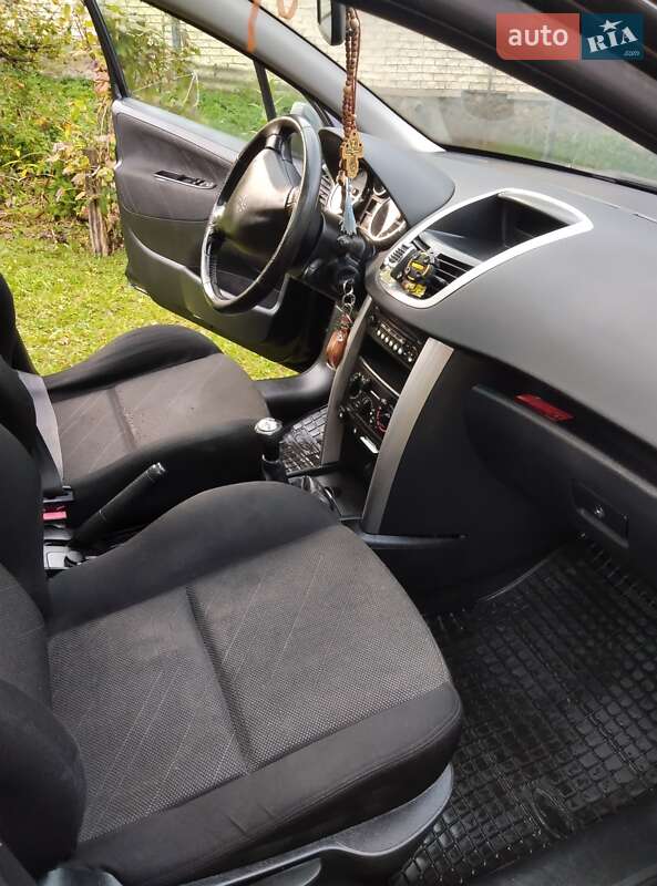Универсал Peugeot 207 2007 в Кременце фото 9 Универсал Peugeot 207 2007 в Кременце