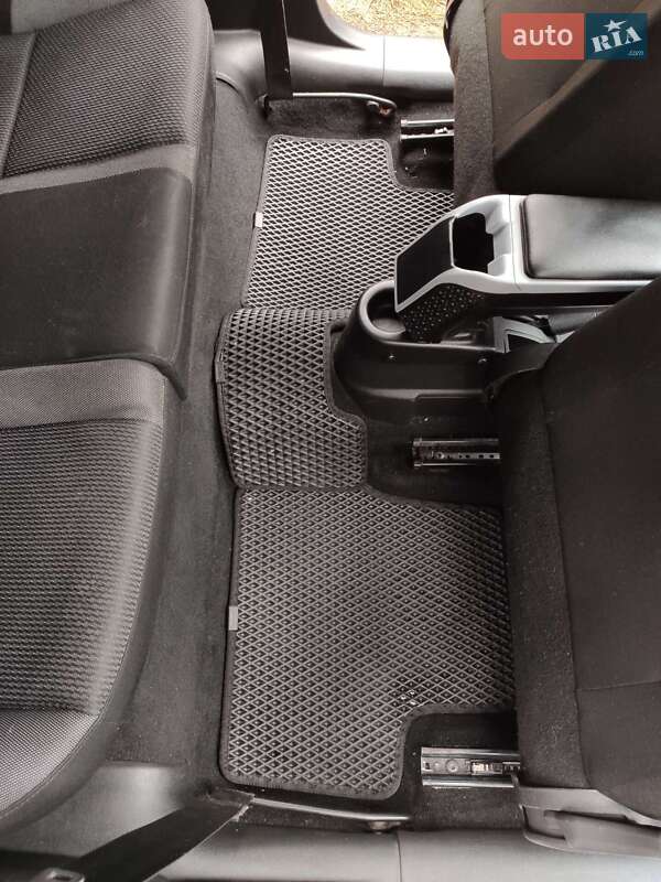 Хетчбек Peugeot 207 2011 в Києві