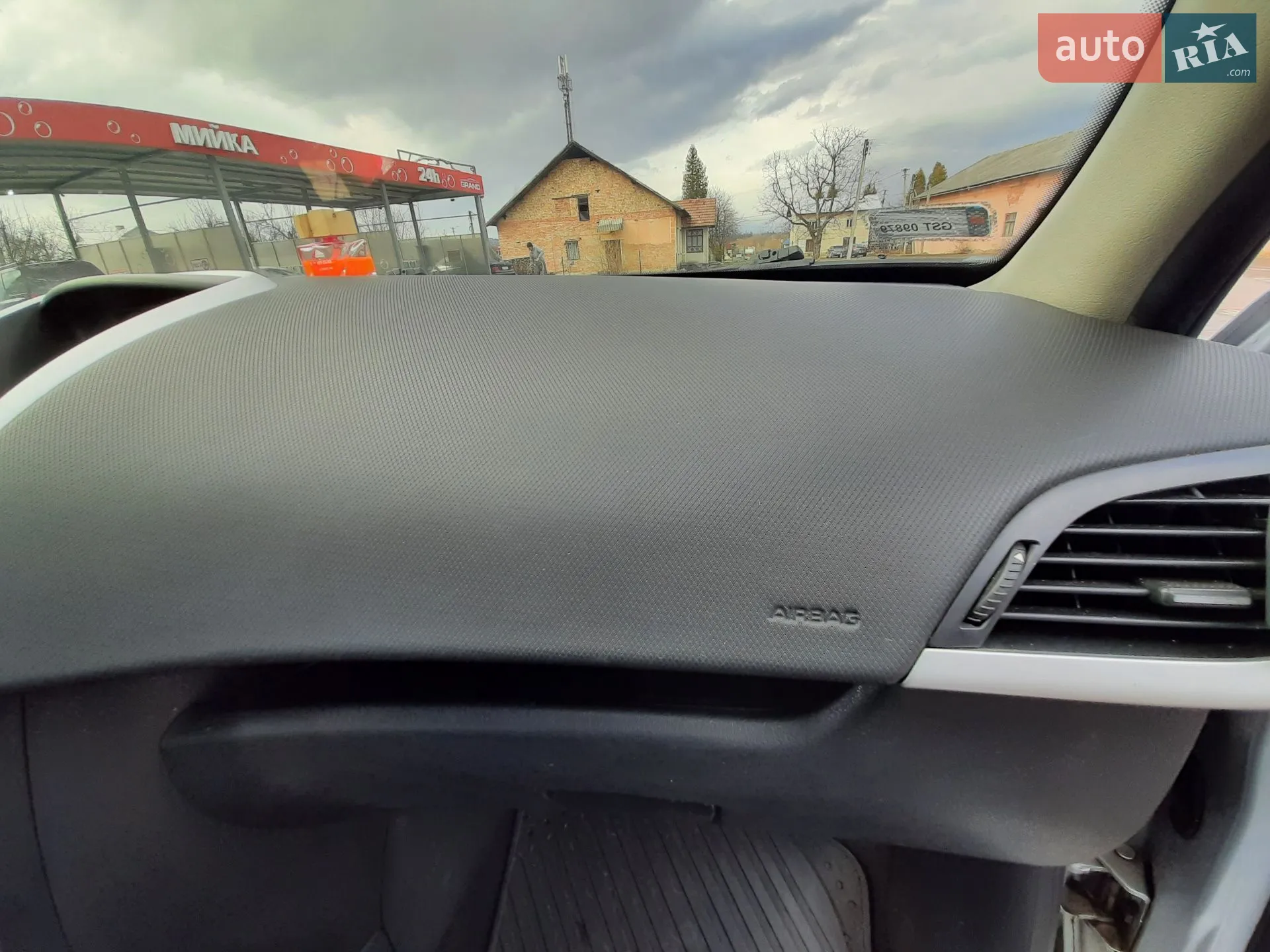2010 Peugeot 207 - мініатюра 10