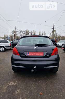 Хэтчбек Peugeot 207 2008 в 