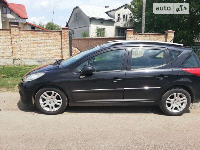 Универсал Peugeot 207 2010 в Львове фото 2 Универсал Peugeot 207 2010 в Львове